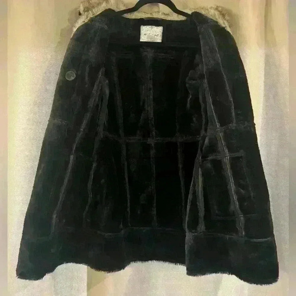 Women’s Black Wet Seal Coat - Picture 3 of 6
